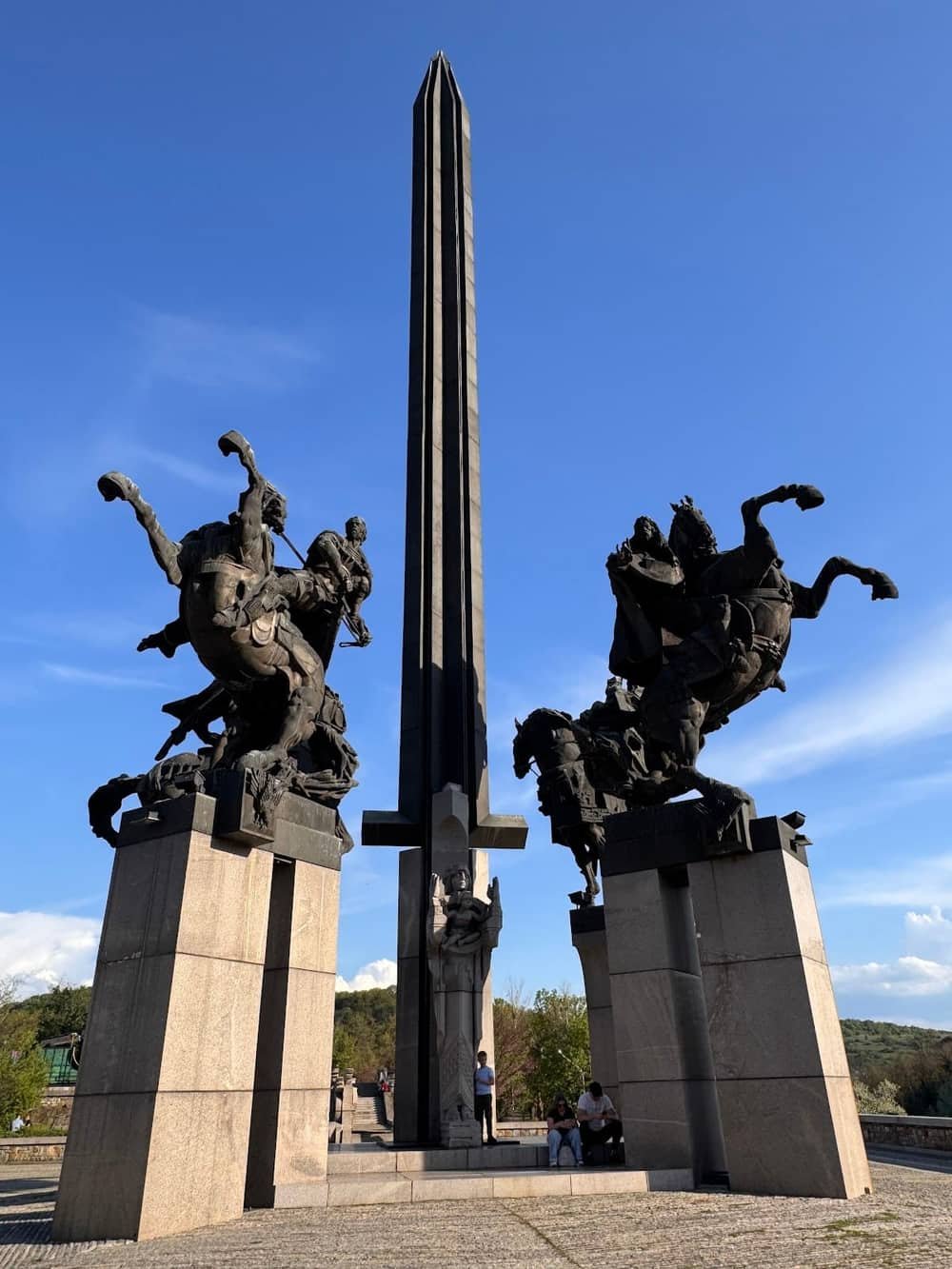 Monument to the Assen Dynasty