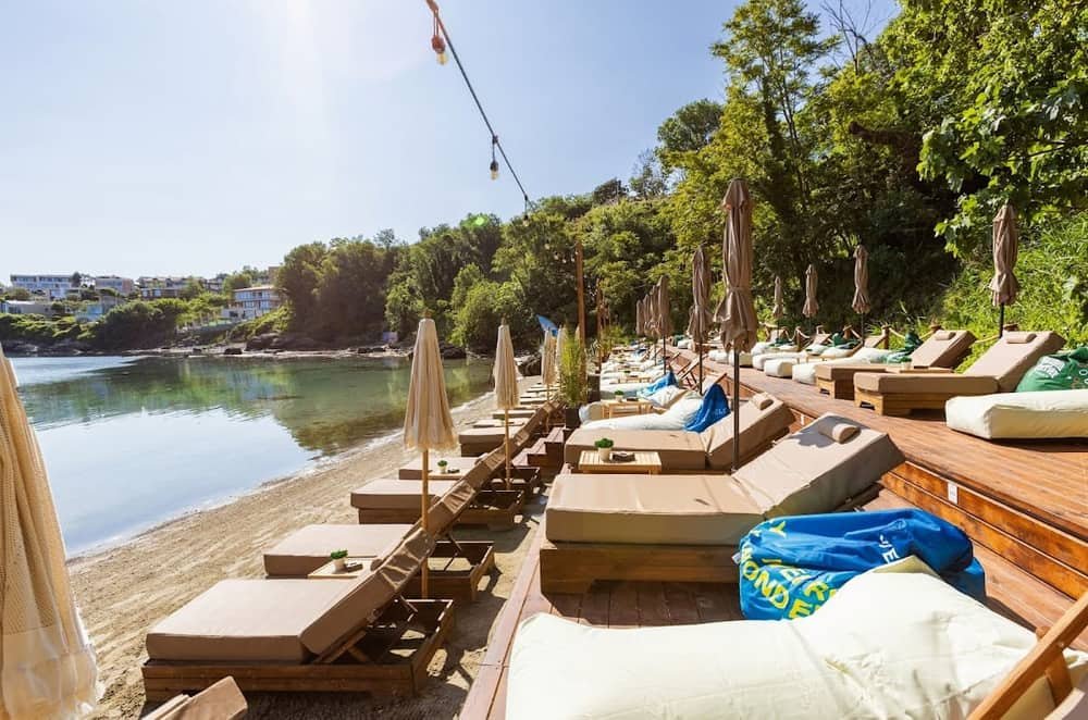 Paradise Bay / Baia Paradisiaca Beach & Lounge