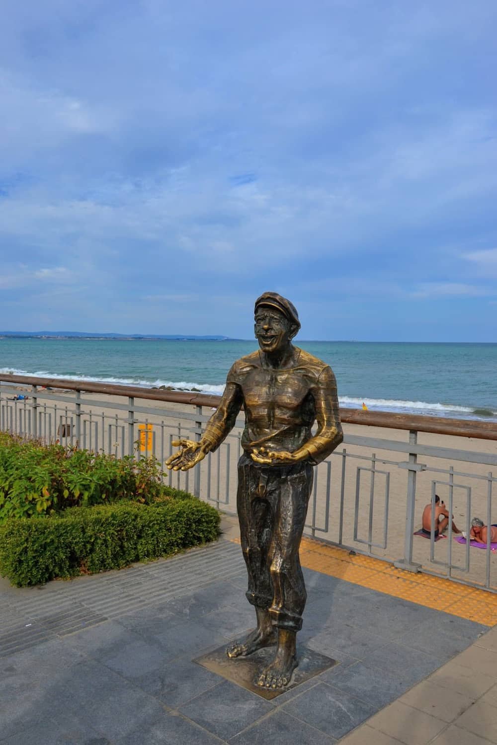 Sailor Monument — 2