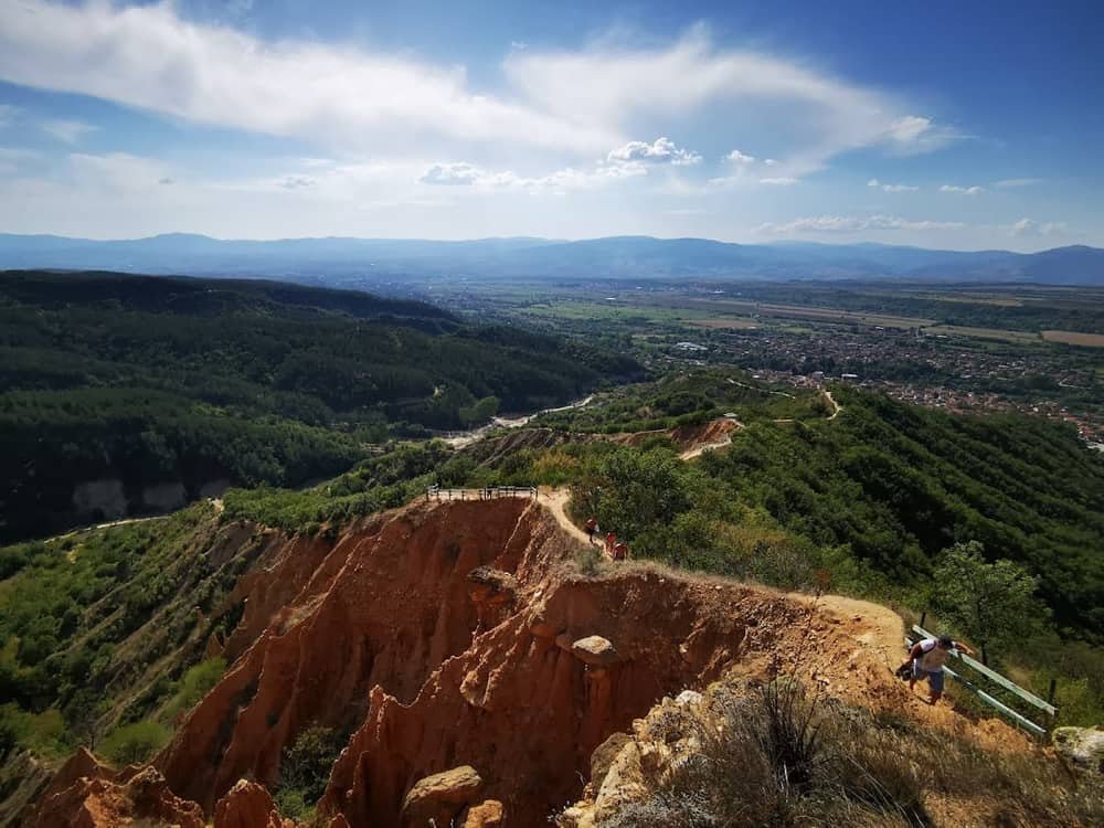 Stob Earth Pyramids - Trailhead — 2