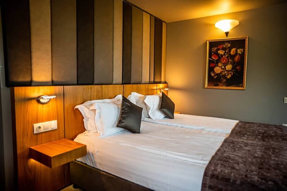 All Seasons Residence Hotel — 2