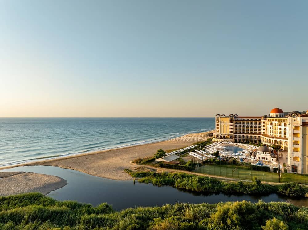 Alua Helios Bay