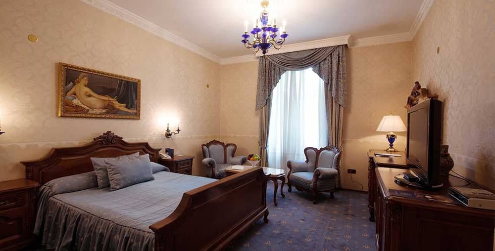 Grand Hotel London — 2