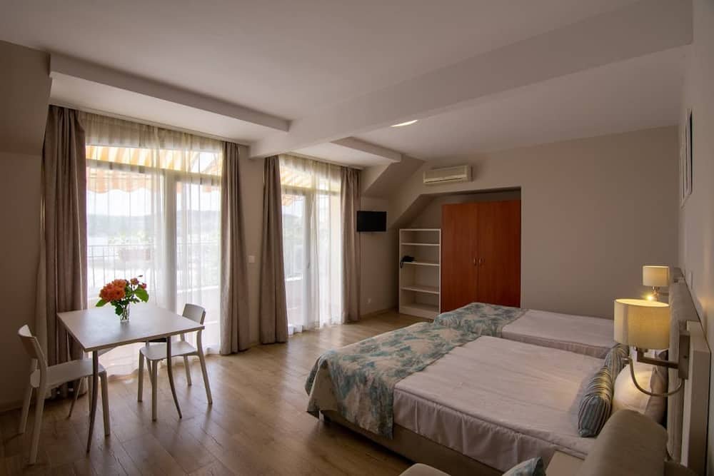 Helios Hotel — 2