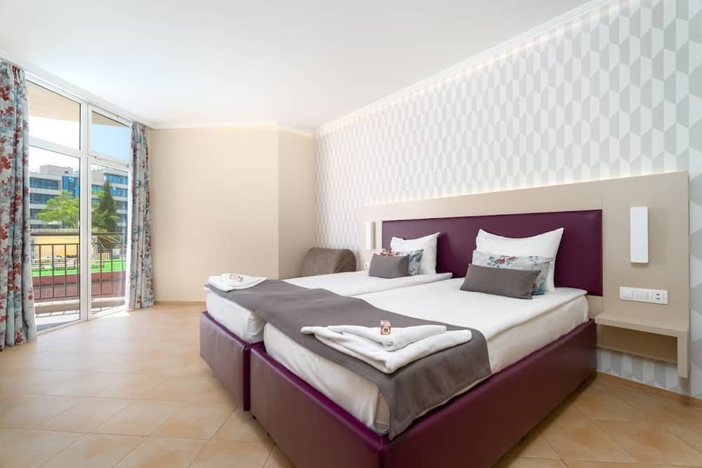 Hotel Astoria — 2