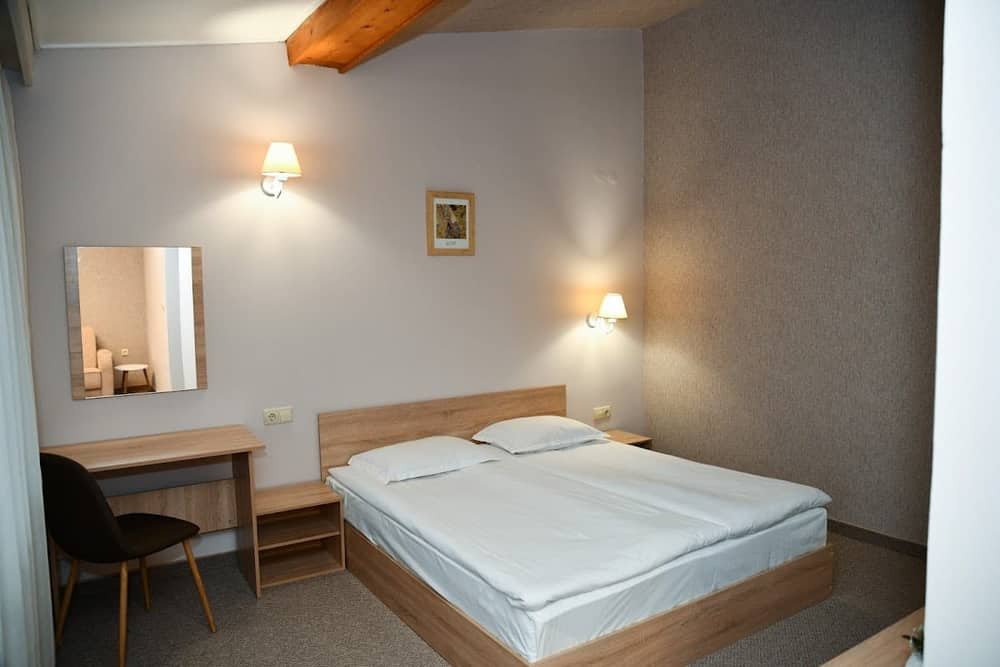 Hotel „Bor“ — 2