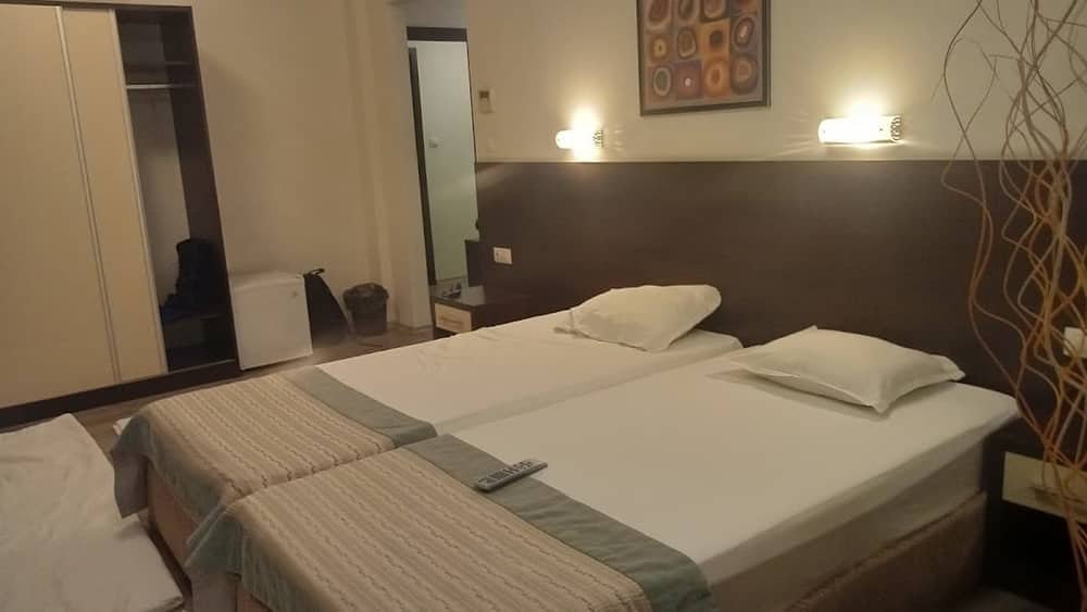 Hotel Burgas Free University — 2