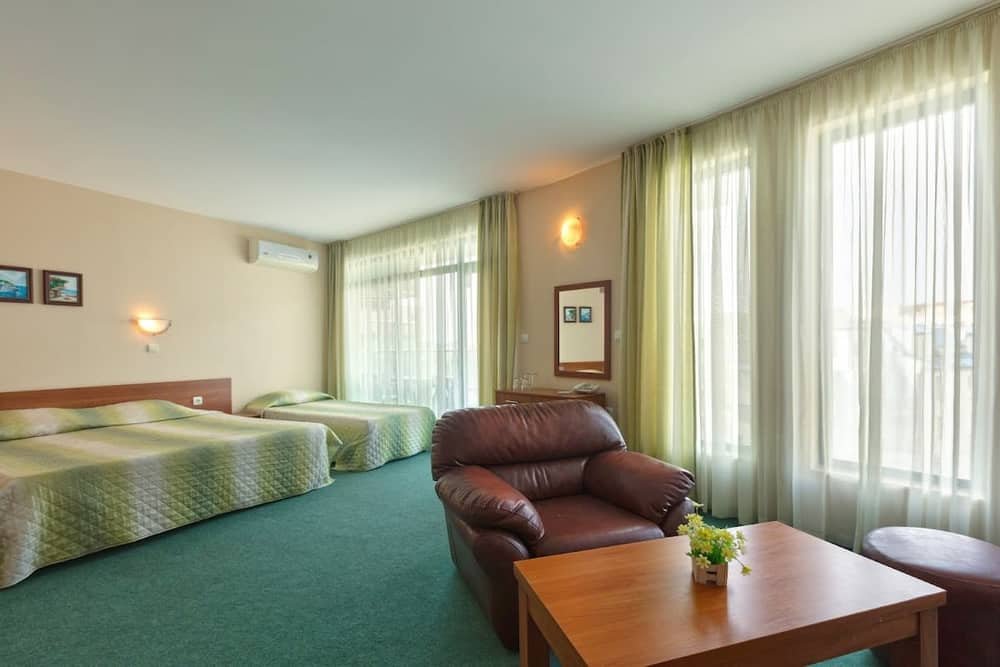 Hotel L&B Sunny Beach — 2