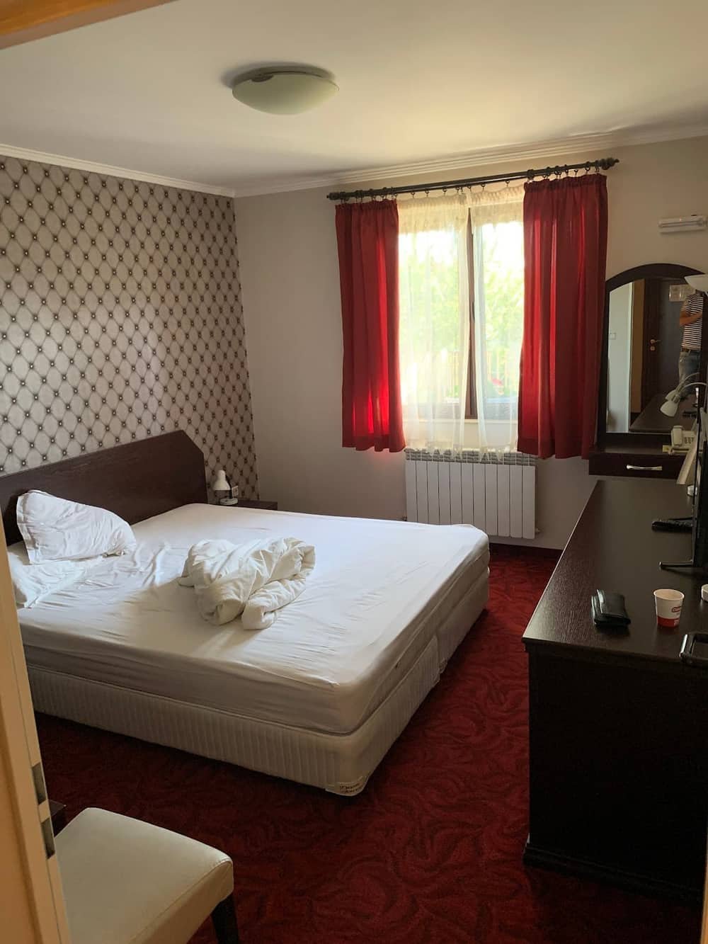 Hotel Romantic — 2