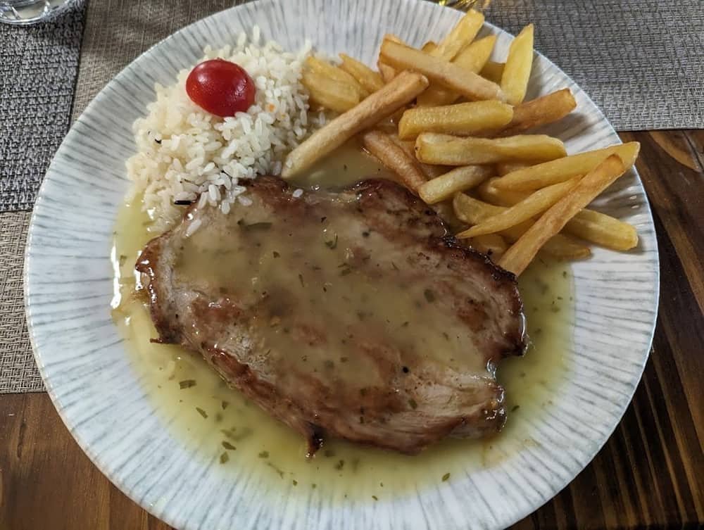Aura bar and grill — 2