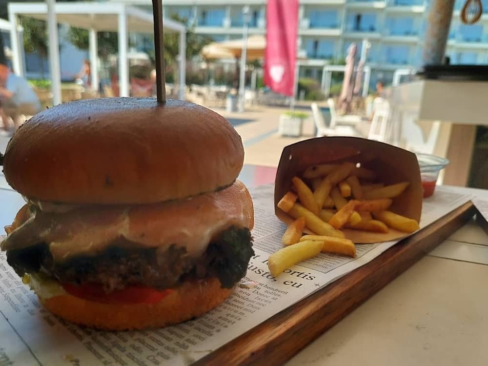 Burger Bar - Maritim Paradise Blue — 2