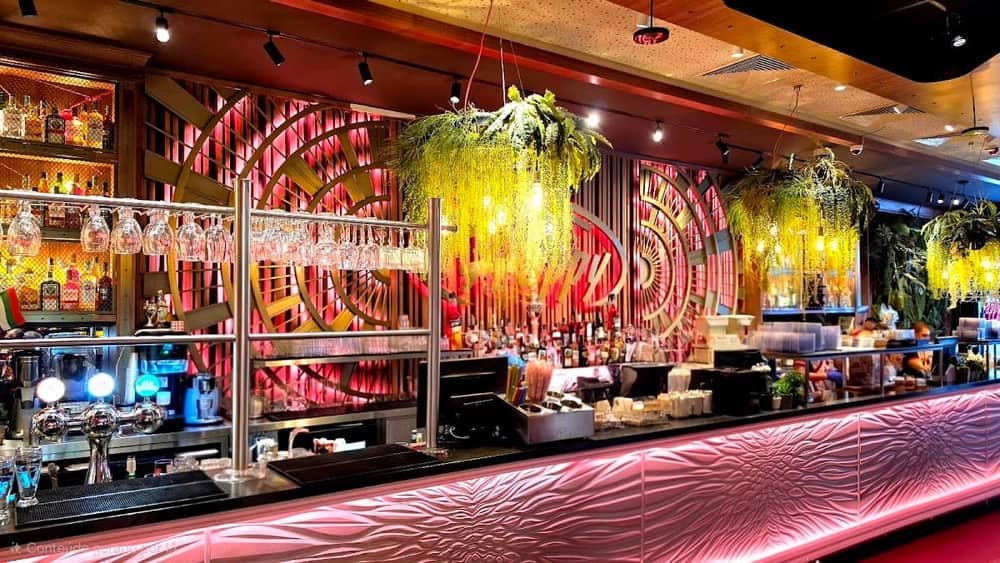 Happy Bar & Grill Plovdiv Center — 2