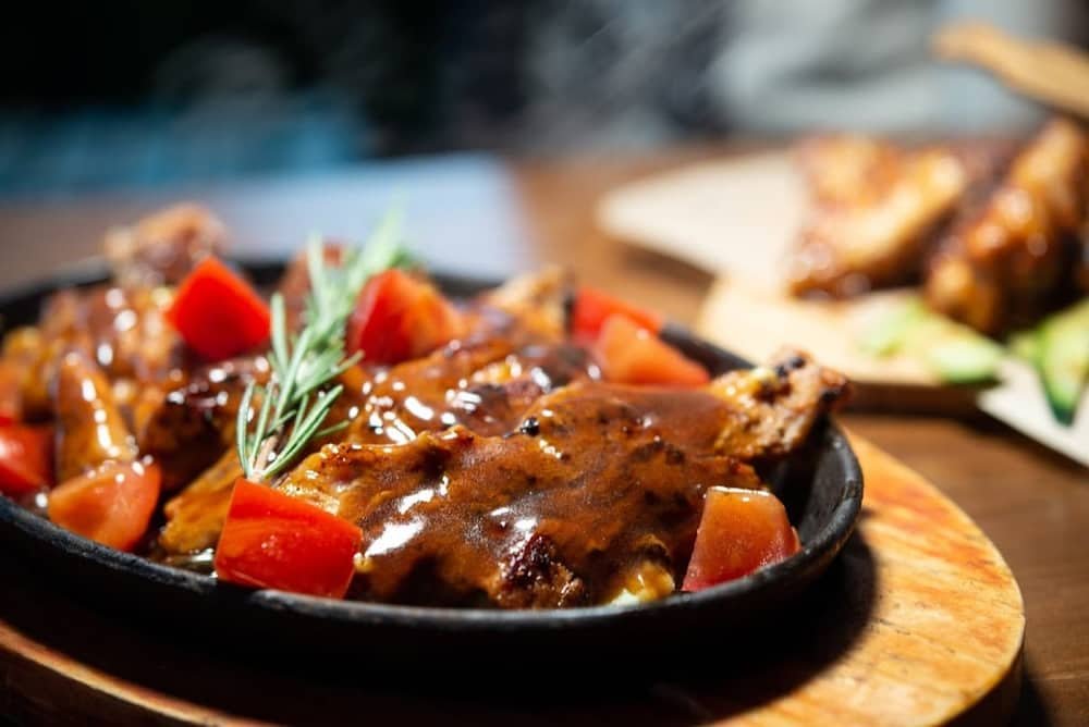 Hungry Horse Bar & Grill | Restorant | Barbekyu | Burgeri | Muzikalni gost-izpalniteli — 2