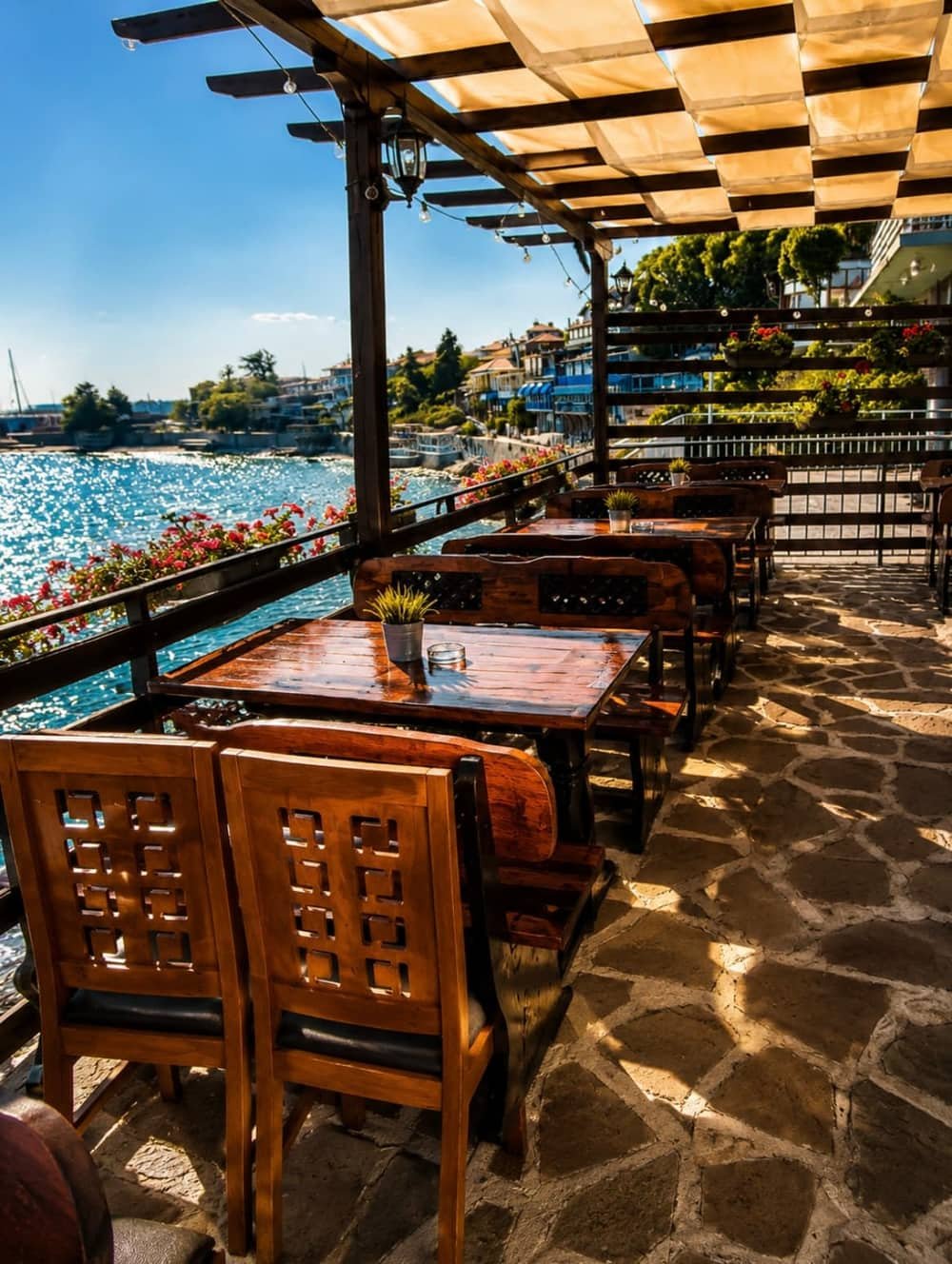 Old Robinson Sea & Grill