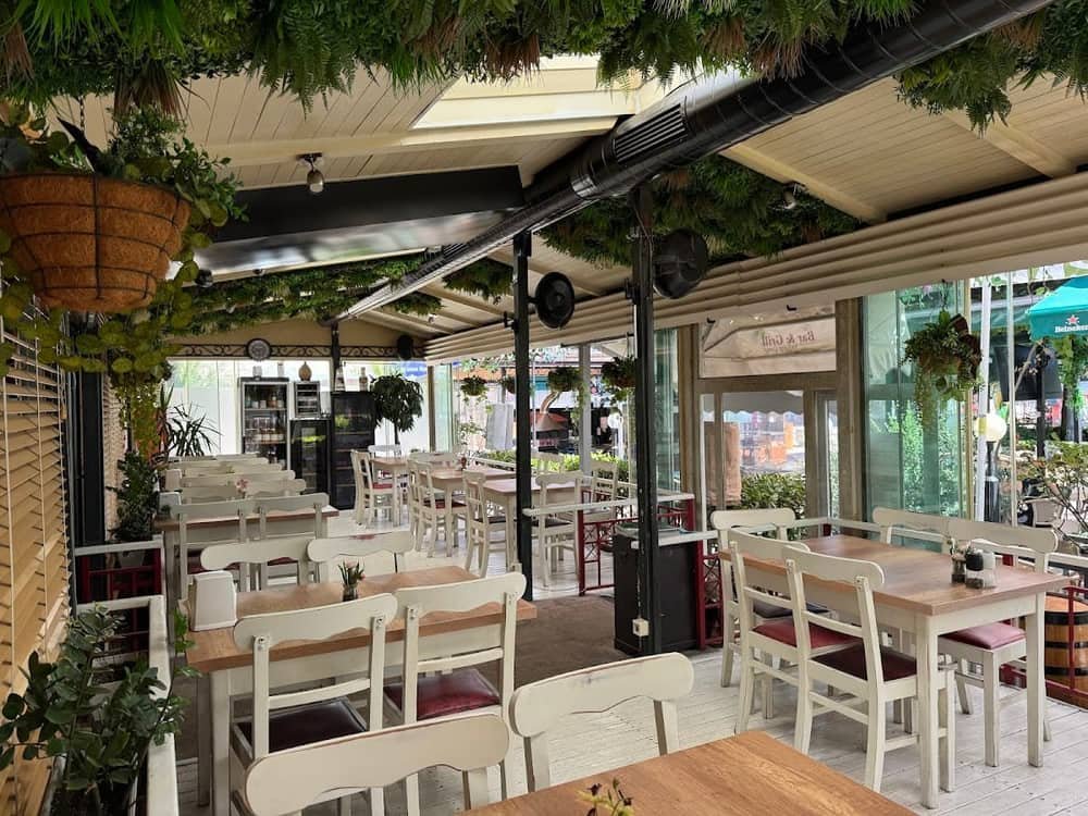 Saint George Restaurant - 25 years Family Tradition